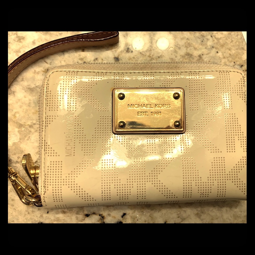 MK wristlet/Clutch